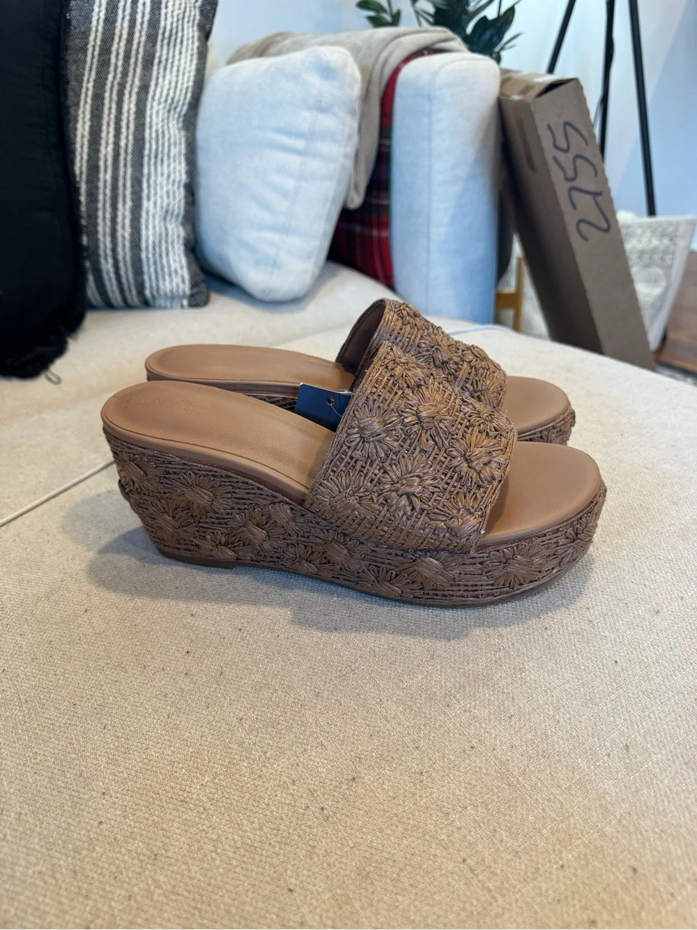 Floral Textured Raffia ‘Sally’ Wedge Heels in Brown, Universal Thread, Sz 11 NWT
